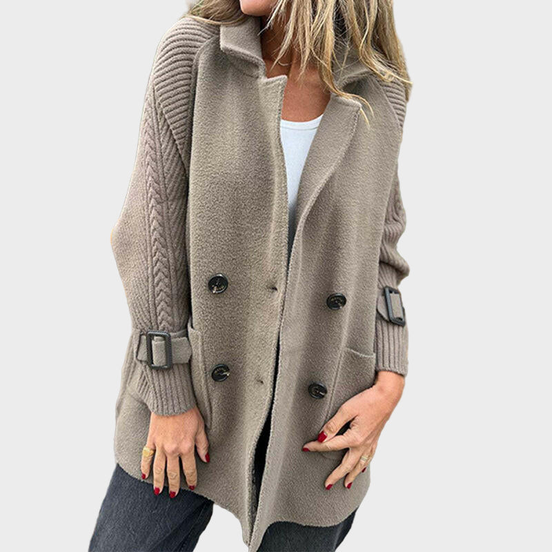 Tena – Elegantna Pletena Jakna